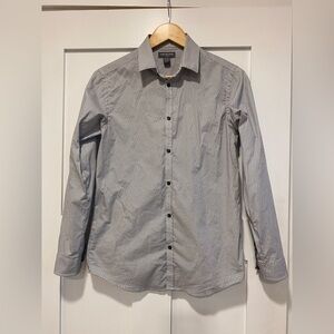 Van Heusen Black and White Casual Button Down Shirt